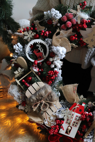 duży świąteczny wianek Christmas with tenDOM z sankami