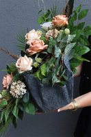 Kawowa Volcan, kompozycja nagrobna w misie