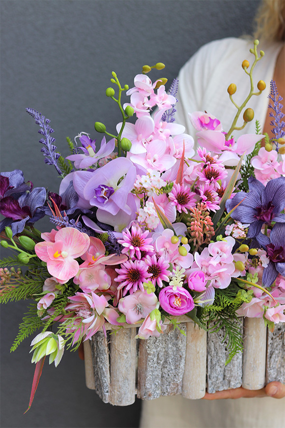 Delicate Lilan, dekoracja nagrobna w skrzynce