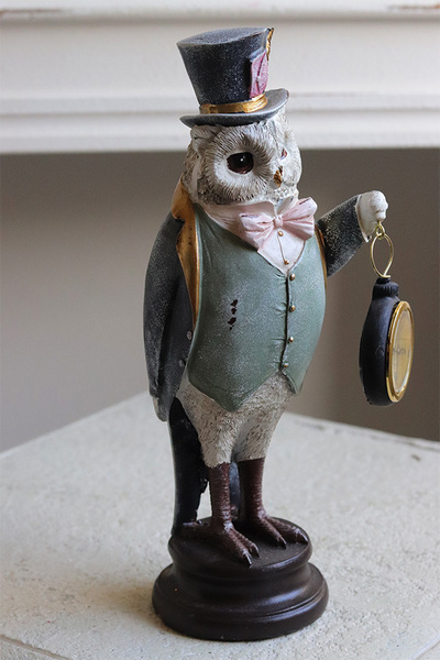 Alicja w Krainie Czarów, figurka sowa z zegarkiem