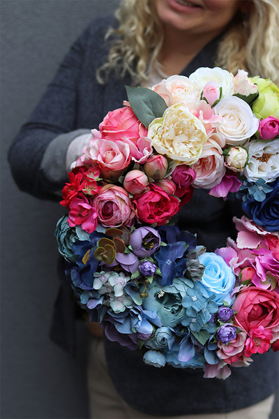 Caryca Dremisa Mini, bardzo efektowny wianek