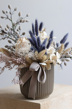 Zimowy Spacer, kompozycja kwiatowa w misie z suszem, wym.35x40cm