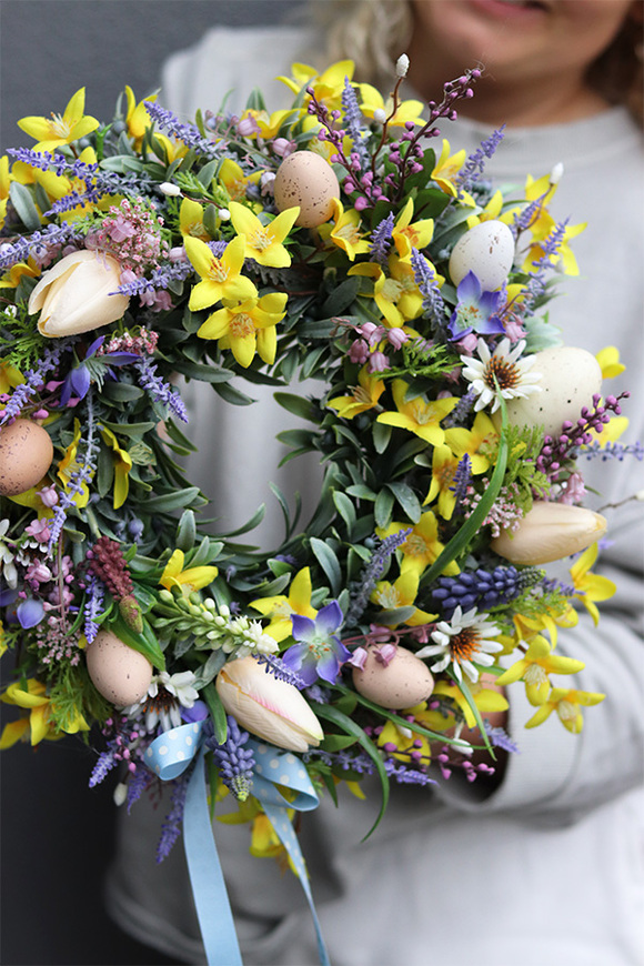 Wielkanocny Pomysł, wiosenny wianek na drzwi