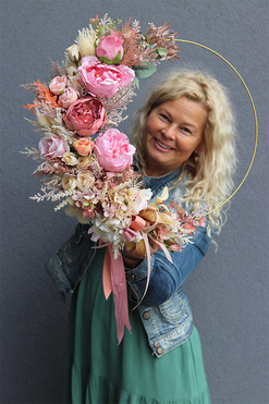 wianek Różowa Poświata Subtelle, śr.55cm 