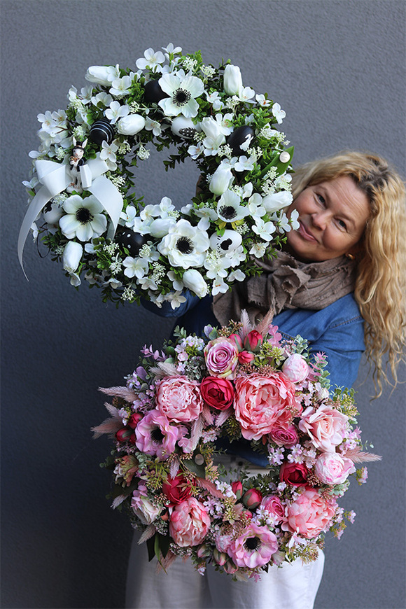 Anemony, wielkanocny wianek na drzwi