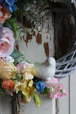 asymetryczny wielkanocny wianek na drzwi, Ptasia Kraina, śr.35cm   