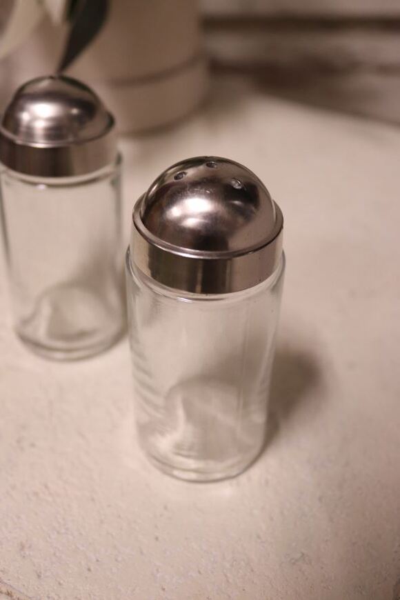 Sellani, solniczka i pieprzniczka, wys.9.5cm 