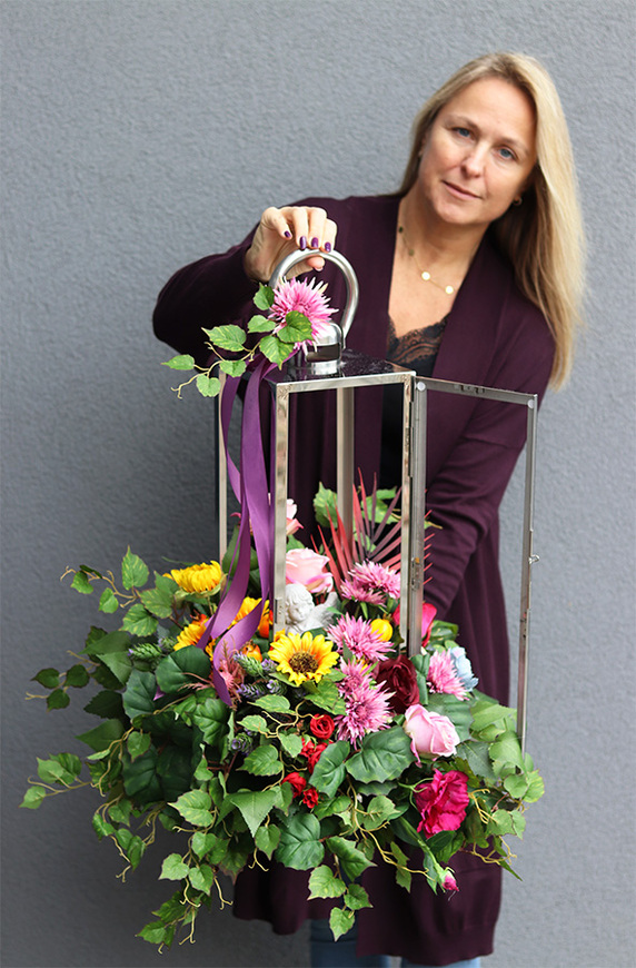 Angelo Garden Koloria 2, lampion nagrobny z kwiatami