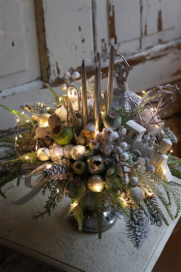 Frozen World, srebrno-biały stroik adwentowy LED