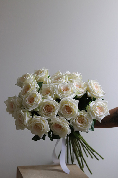 Cremma, bukiet 20-stu wysokiej jakości róż, dł. 70cm