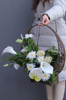 Aurelia Anturea, kompozycja nagrobna w koszu