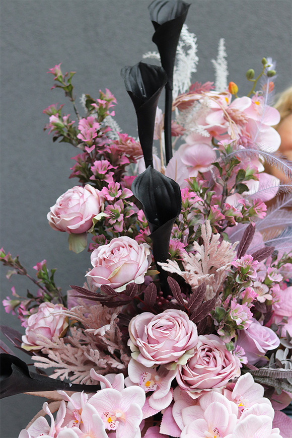 Ellegancja Vinn, nowoczesny bukiet nagrobny w wazonie