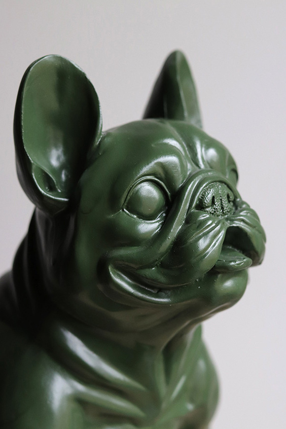 Dog in the Fog, figurka pies bulldog 