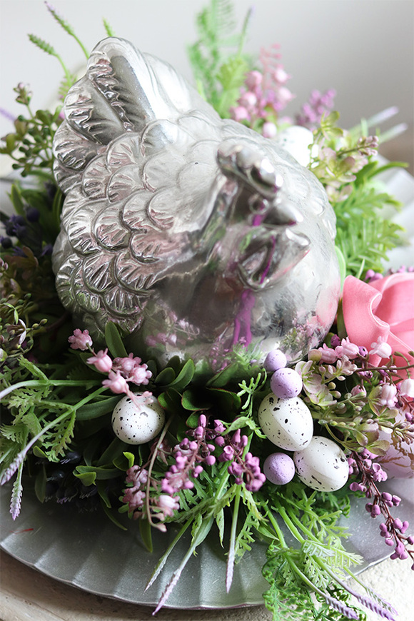 Srebrna Kura na Grzędzie, wielkanocny stroik na tacy