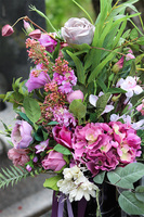 Ledata, bukiet nagrobny z fioletowych kwiatów