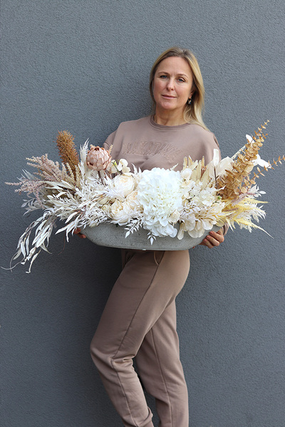 Beżowe Boho Concrete, kompozycja kwiatowa na stół Laos