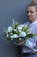 Gelia Infinity, kompozycja kwiatowa w stylowej lustrzanej donicy