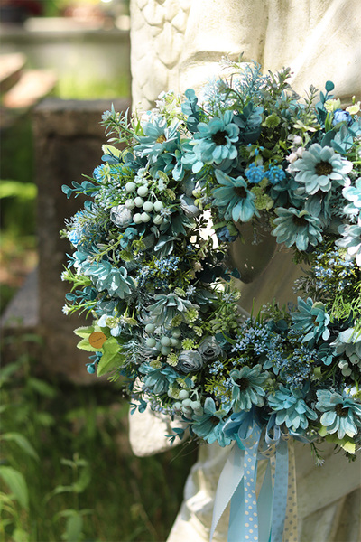 Blue Flowers, wieniec nagrobny z dedykacją