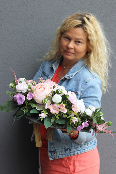 Pink Love Volcan, stroik nagrobny serce