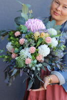 Chryzantemia, bukiet nagrobny we wkładzie