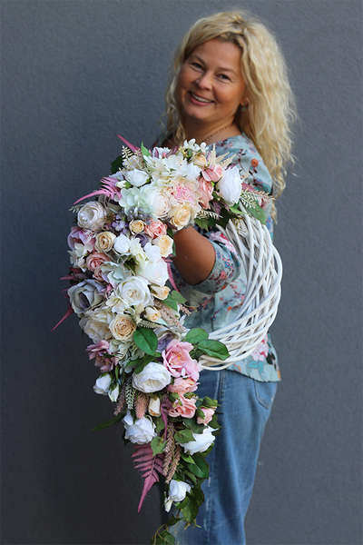 Belladonna, asymetryczny wianek do powieszenia