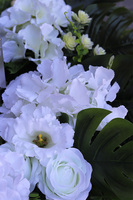 Biała Hydrangea, wieniec nagrobny z latarenką, śr.63cm