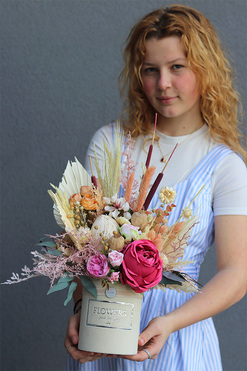 Pinkobella Orfitta 2, welurowy flowerbox z suszem, wys.49cm