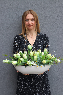 Green Tulips Laos, wiosenna kompozycja, wym.40x60x24cm