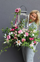 Angelo Garden Pink, lampion nagrobny z kwiatami