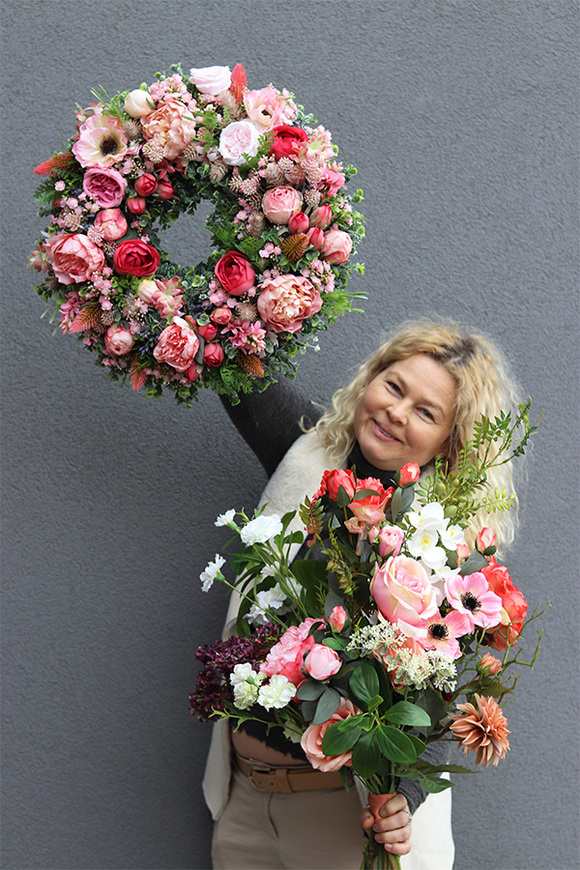 Morelita, biały bukiet kwiatów