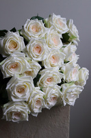 Cremma, bukiet 20-stu wysokiej jakości róż, dł. 70cm