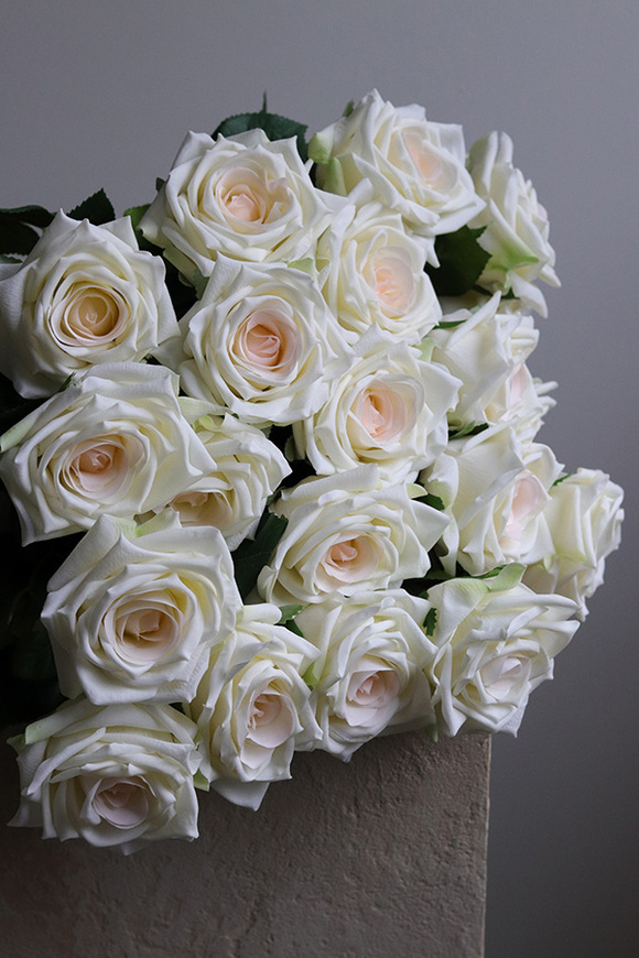 Cremma, bukiet 20-stu wysokiej jakości róż, dł. 70cm