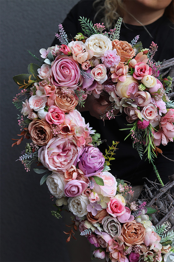 Georita 2, wieniec nagrobny w kształcie serca