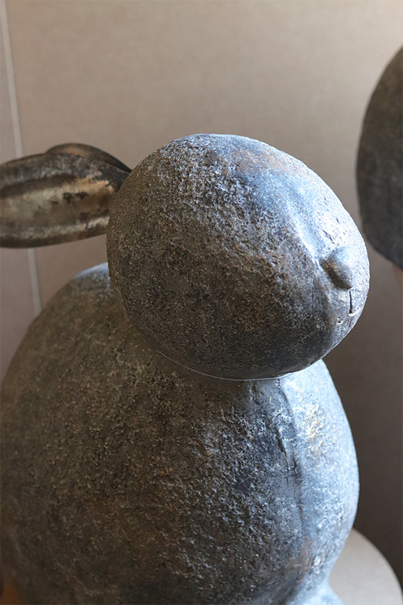 Modern B, duży zajączek wielkanocny figurka metalowa, wys.40cm