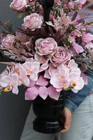 Ellegancja Vinn, nowoczesny bukiet nagrobny w wazonie