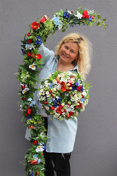 Mazowsze w Ogrodzie, girlanda kwiatowa z owocami