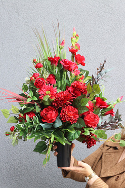 Red Flowers, bukiet nagrobny we wkładzie, dł.70cm