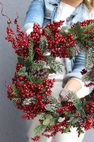 Czerwone Korale Geruta, zimowy wianek z owocami