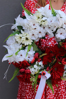 Polska Górą, wianek patriotyczny na drzwi