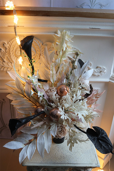 Mortario Christmas Lux, świąteczny bukiet nagrobny we wkładzie