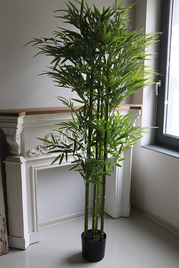 Bambus, sztuczna roślina w osłonce z tworzywa