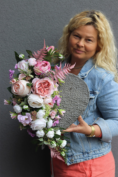 Pink Love Volcan, stroik nagrobny serce