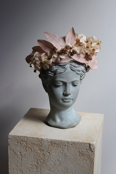 kwiatowy wianek na głowę Beige Mazovia, rozmiar uniwersalny