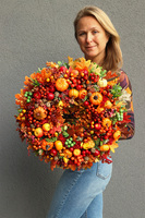 Jesień w Pełni M, dekoracyjny wianek z grzybami