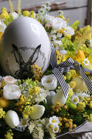 Easter Sun, wielkanocny stroik na talerzu