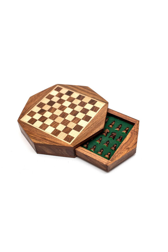 Octagon, magnetyczne szachy z szufladą