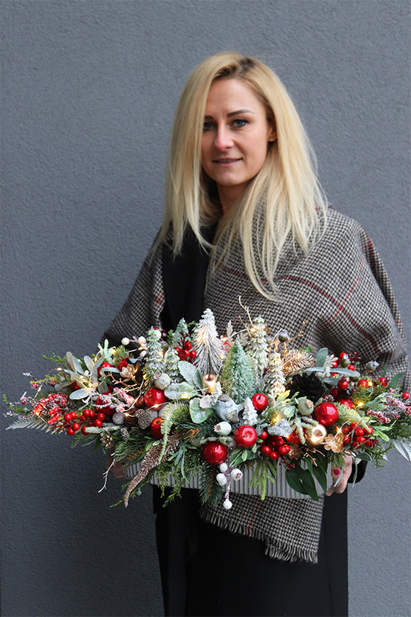 Czerwona Rezydencja, stroik świąteczny LED,