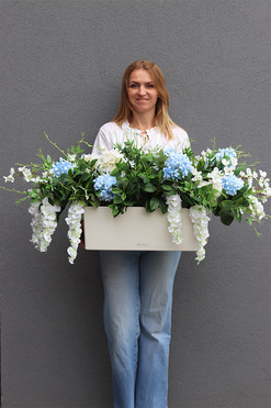 Belledia Trenata, elegancka kompozycja kwiatowa, wym.40x90cm 