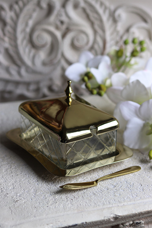 maselnica na tacy z nożykiem, Lux Villa Gold Glamour