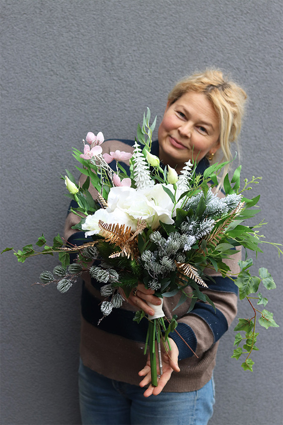 White Xmas, świąteczny bukiet kwiatów do wazonu